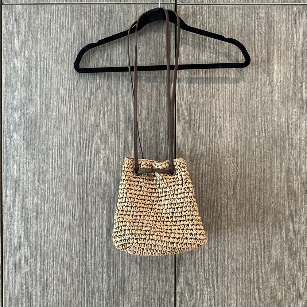 Ines de La Fressange for Uniqlo paper basket bag